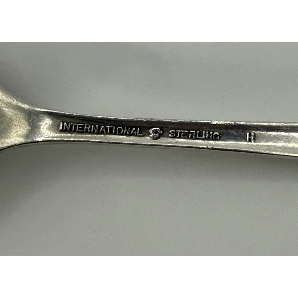 International Sterling Silver Queens Lace Teaspoon 1949 Vintage Spoon .959 ozt